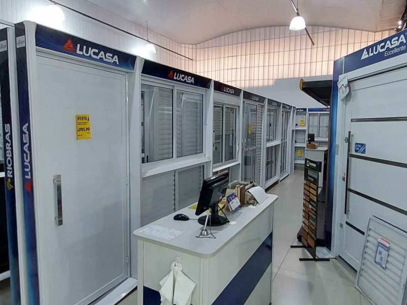 Esquadrias de alumínio, fechadura portas e janelas em Santana, Rio Claro, SP.