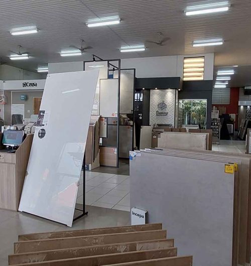 Contatto Materiais de Construção e acabamentos, pisos, revestimentos, portas, janelas, tintas, louças e metais em Santana, Rio Claro, SP.